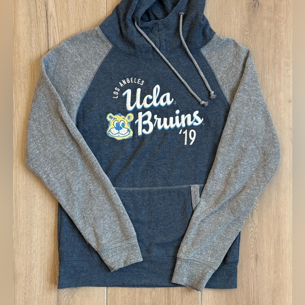 UCLA Bruins Hoodie Size S - Picture 4 of 8